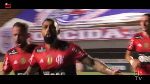 Flamengo smash five past Bahia at Fonte Nova